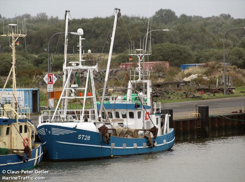 st28 glueckauf (Fishing vessel) - IMO , MMSI 211325290, Call Sign DIXG under the flag of Germany