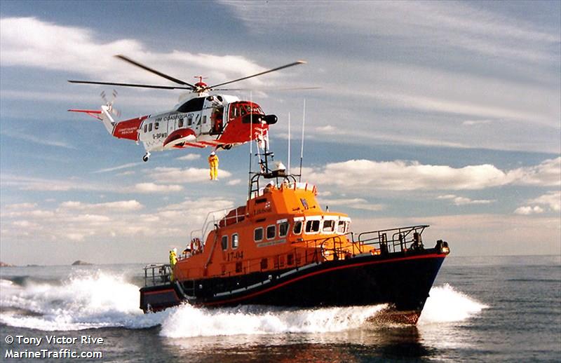 rnli lifeboat 17-04 (SAR) - IMO , MMSI 232001940 under the flag of United Kingdom (UK)