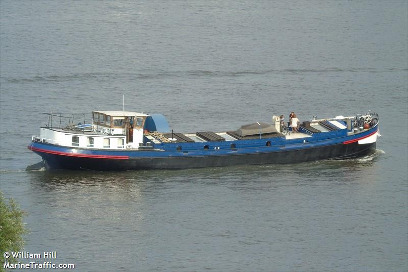 iris (Cargo ship) - IMO , MMSI 244740847, Call Sign PG7957 under the flag of Netherlands