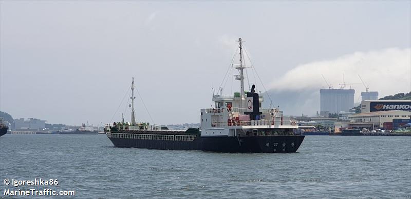 27 kumjin (unknown type) - IMO , MMSI 440202100, Call Sign 160068 under the flag of Korea