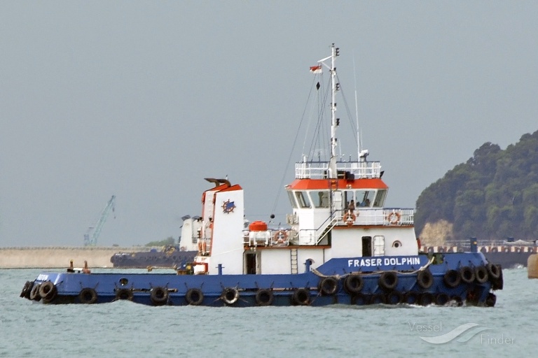 fraser dolphin (Tug) - IMO 9737412, MMSI 525010318 under the flag of Indonesia