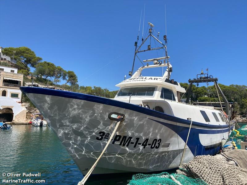 es refalar (Fishing vessel) - IMO , MMSI 224095950, Call Sign EA2455 under the flag of Spain