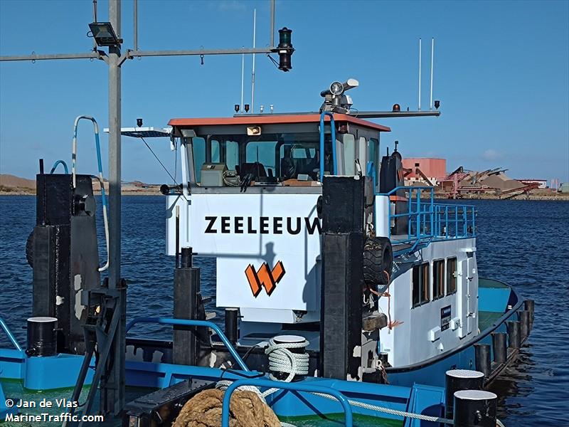 zeeleeuwamer (Tug) - IMO , MMSI 244740384 under the flag of Netherlands
