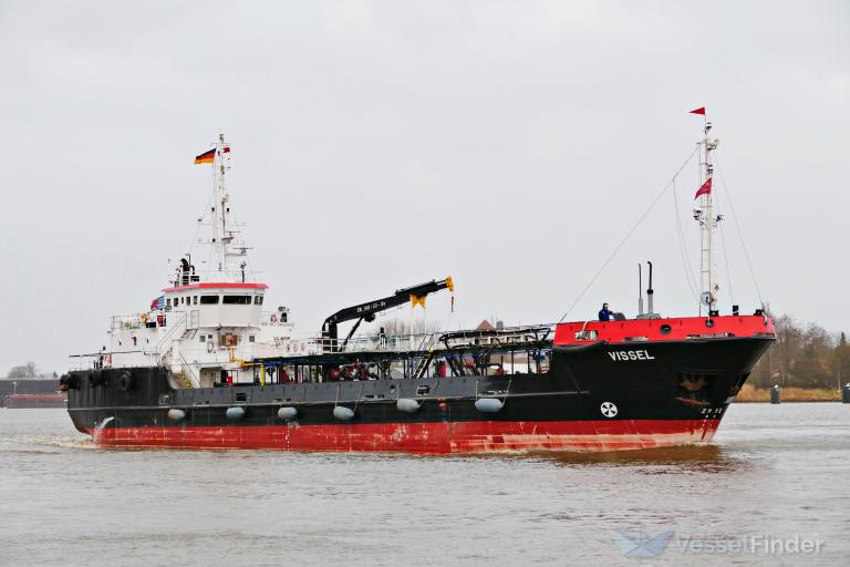 vissel (Oil Products Tanker) - IMO 9462093, MMSI 253736000, Call Sign LXNQ under the flag of Luxembourg