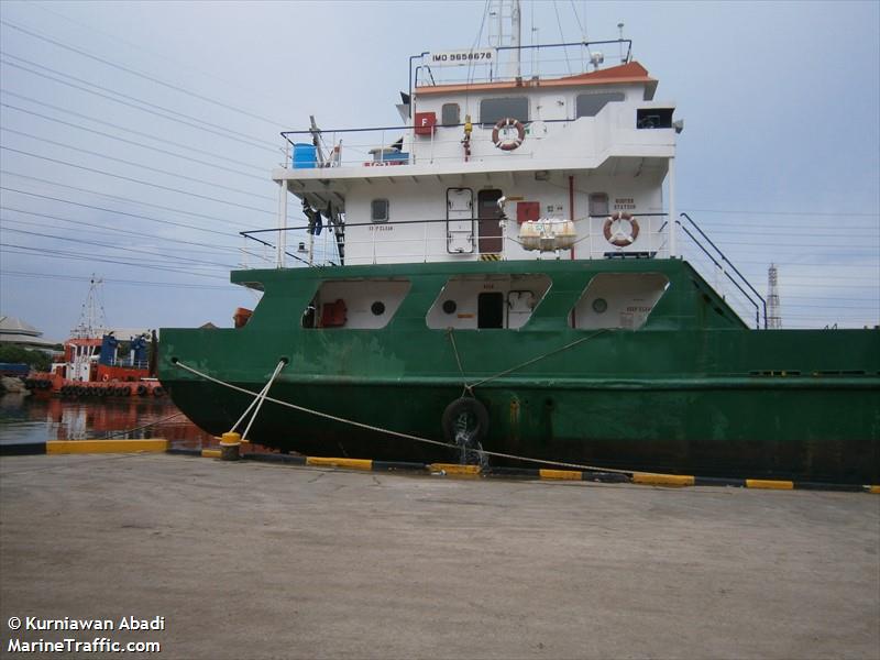 km sejahtera 35 (Chemical Tanker) - IMO 9658678, MMSI 525020292, Call Sign P L K I under the flag of Indonesia