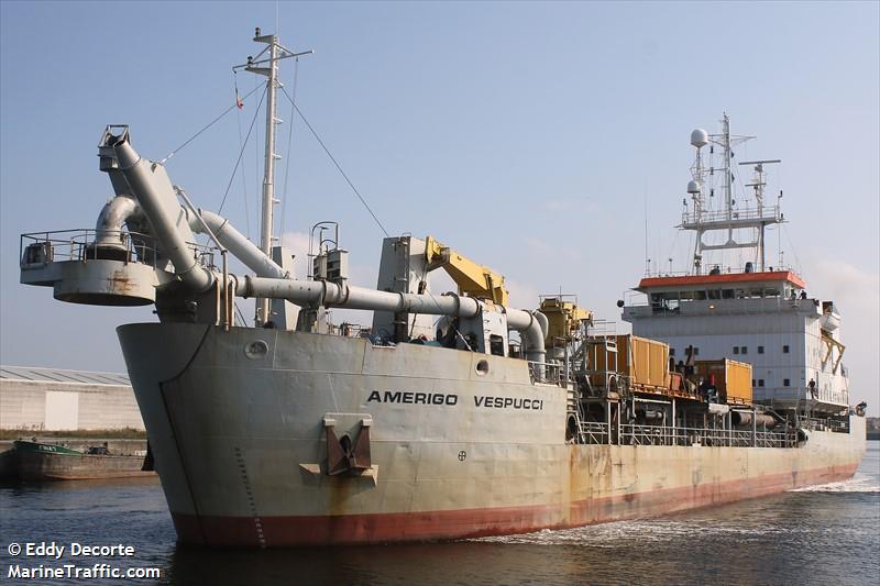 amerigo vespucci (Hopper Dredger) - IMO 8310645, MMSI 645554000, Call Sign 3BTQ under the flag of Mauritius