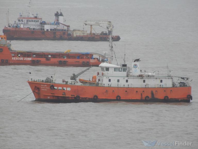 matsya vrushti (Fishing Vessel) - IMO 9298844, MMSI 419900150, Call Sign 8TAO under the flag of India