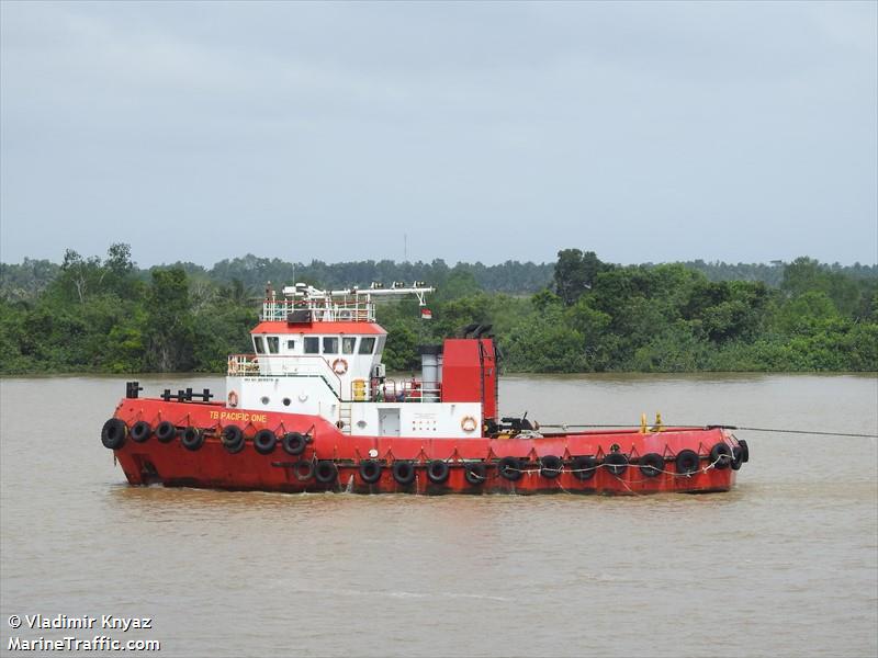 tb pacific one (Tug) - IMO 9518579, MMSI 525007083, Call Sign YD 3713 under the flag of Indonesia