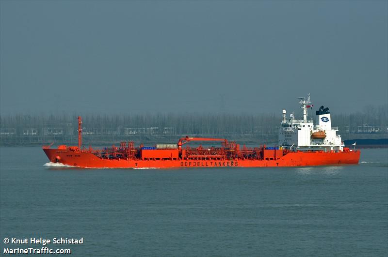 theresa asia (Chemical/Oil Products Tanker) - IMO 9288588, MMSI 565452000, Call Sign 9VAA8 under the flag of Singapore