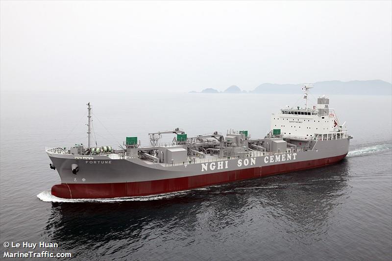 fortune (Cement Carrier) - IMO 9804992, MMSI 574003520, Call Sign 3WIU7 under the flag of Vietnam