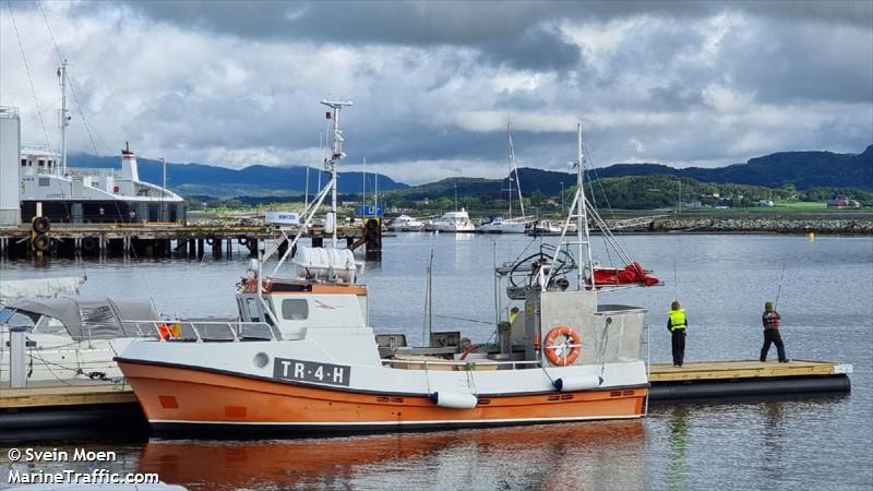 kamholmen (Fishing vessel) - IMO , MMSI 257034760, Call Sign LM8023 under the flag of Norway