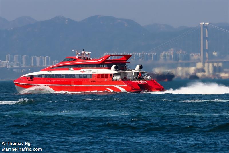 universal mk2002 (Passenger Ship) - IMO 9087568, MMSI 477304000, Call Sign VRUT4 under the flag of Hong Kong