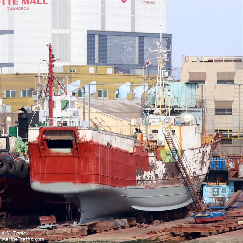 muine (Fishing Vessel) - IMO 7903782, MMSI 677082400, Call Sign 5IM924 under the flag of Tanzania