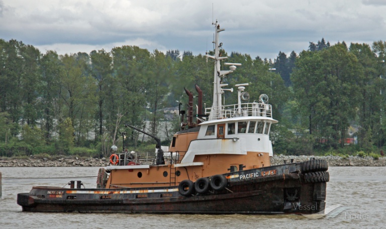 pacific chief (Tug) - IMO 6712174, MMSI 316005618, Call Sign CY8257 under the flag of Canada