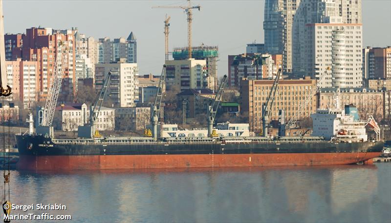 great link (Bulk Carrier) - IMO 9738519, MMSI 477939700, Call Sign VRNO6 under the flag of Hong Kong