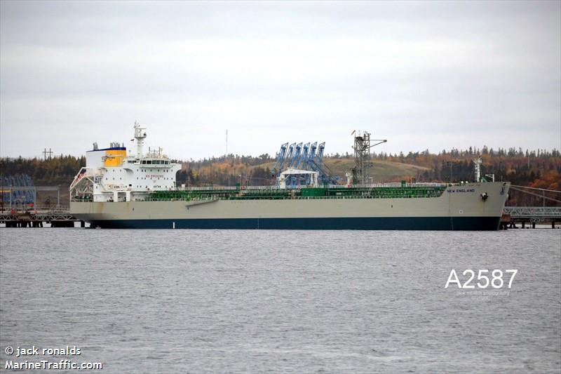 new england (Chemical/Oil Products Tanker) - IMO 9298727, MMSI 538002220, Call Sign V7HF3 under the flag of Marshall Islands