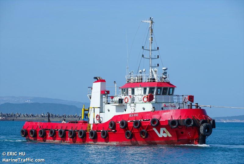 vallianz raven (Tug) - IMO 9502116, MMSI 563965000, Call Sign 9V8069 under the flag of Singapore