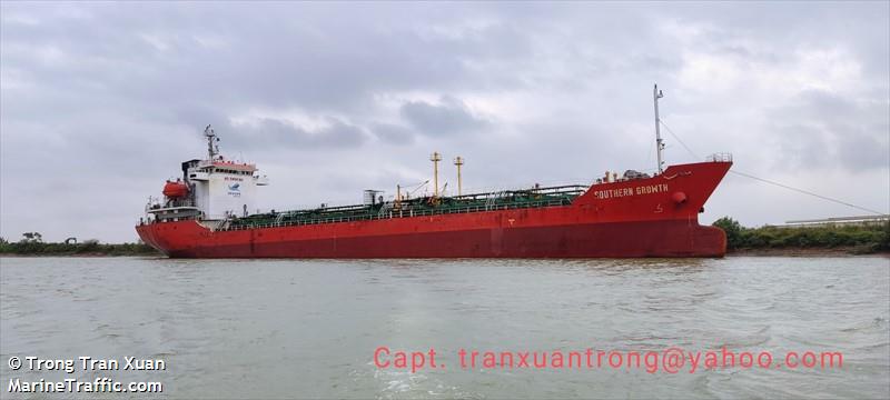 mt southern growth (Chemical/Oil Products Tanker) - IMO 9608506, MMSI 574002130, Call Sign 3KQW9 under the flag of Vietnam