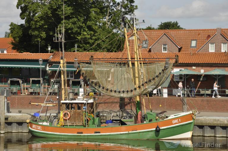 edde (Fishing vessel) - IMO , MMSI 211502000, Call Sign DCSJ under the flag of Germany