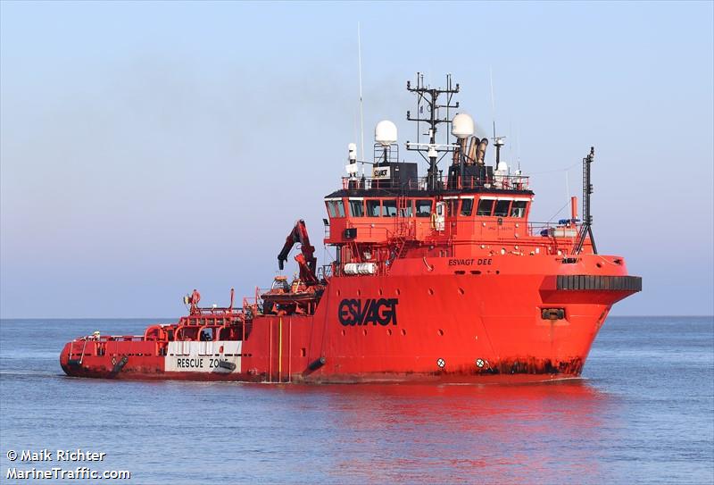 esvagt dee (Standby Safety Vessel) - IMO 9198056, MMSI 219186000, Call Sign OYPR2 under the flag of Denmark