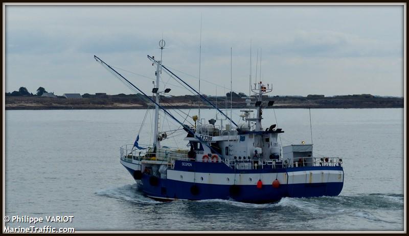 segmon (Fishing Vessel) - IMO 8739762, MMSI 224944000, Call Sign EA3299 under the flag of Spain