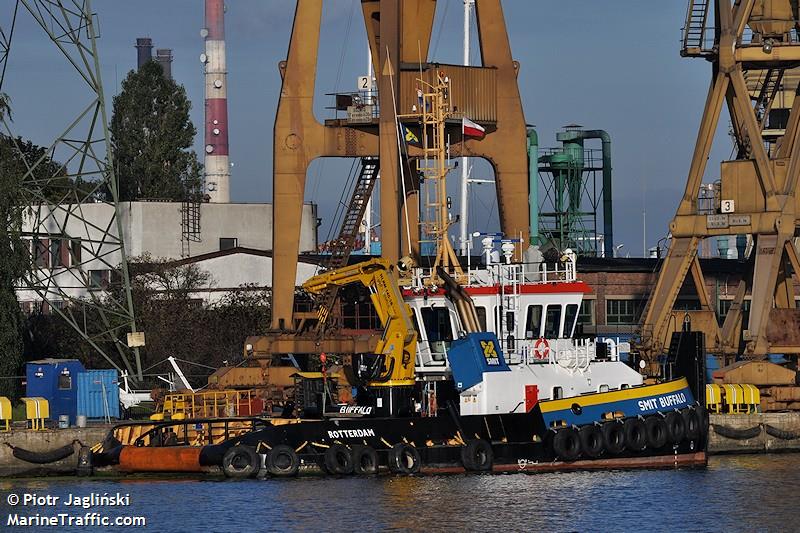 sea buffalo (Tug) - IMO 9528304, MMSI 245038000, Call Sign PBME under the flag of Netherlands