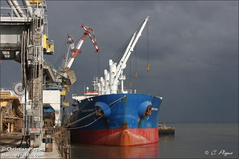 equinox voyager (Bulk Carrier) - IMO 9229685, MMSI 319721000, Call Sign ZCGR5 under the flag of Cayman Islands