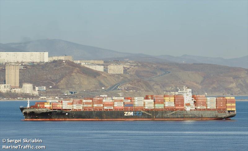 zim new york (Container Ship) - IMO 9231810, MMSI 477634700, Call Sign VRGA7 under the flag of Hong Kong