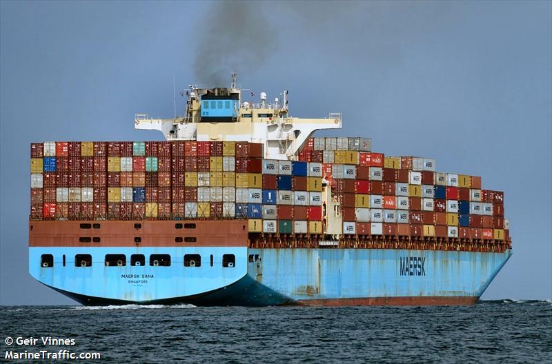 maersk sana (Container Ship) - IMO 9289922, MMSI 563000400, Call Sign 9V5240 under the flag of Singapore