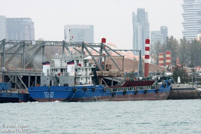 stl h3 (Motor Hopper) - IMO 9763514, MMSI 563031580, Call Sign 9V3025 under the flag of Singapore