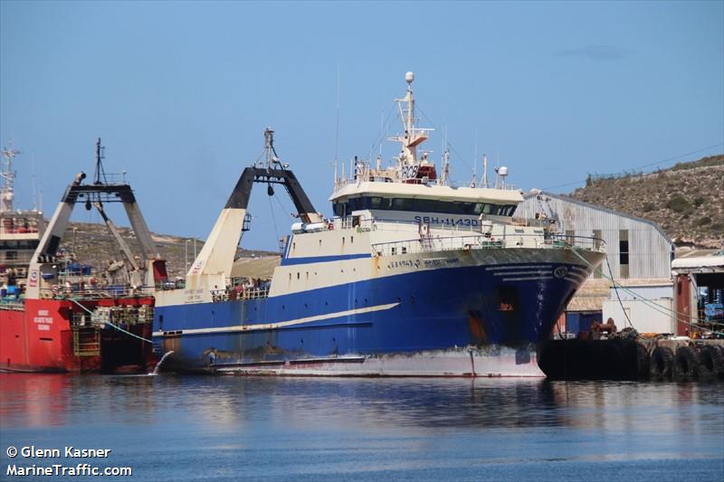 harvest lindiwe (Fish Factory Ship) - IMO 8714827, MMSI 601318000, Call Sign ZRCB under the flag of South Africa
