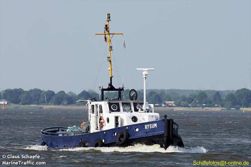 rysum (Tug) - IMO , MMSI 211761050, Call Sign DD7411 under the flag of Germany