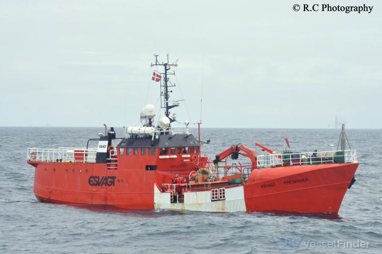 esvagt preserver (Standby Safety Vessel) - IMO 8301967, MMSI 219250000, Call Sign OXHO2 under the flag of Denmark