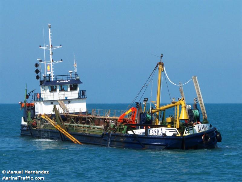 alaska primero (Hopper Dredger) - IMO 8836314, MMSI 224012450, Call Sign EBSG under the flag of Spain