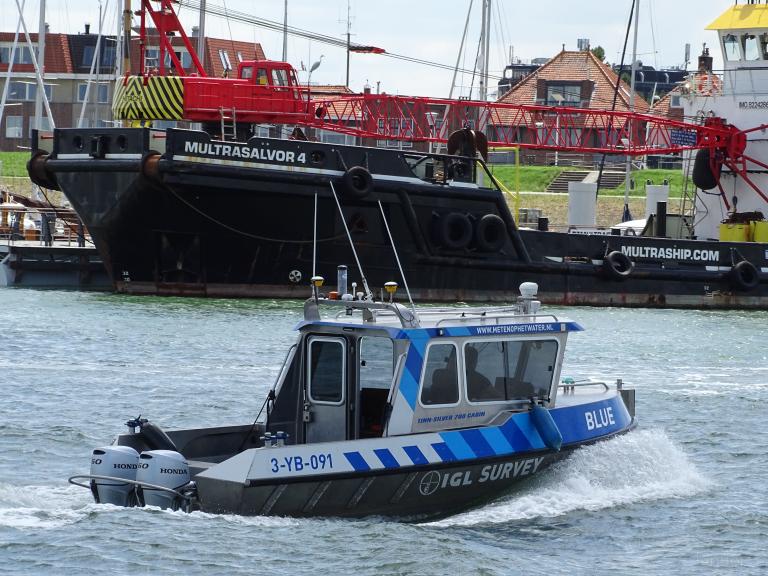 blue (Dredging or UW ops) - IMO , MMSI 244013024, Call Sign PF4530 under the flag of Netherlands