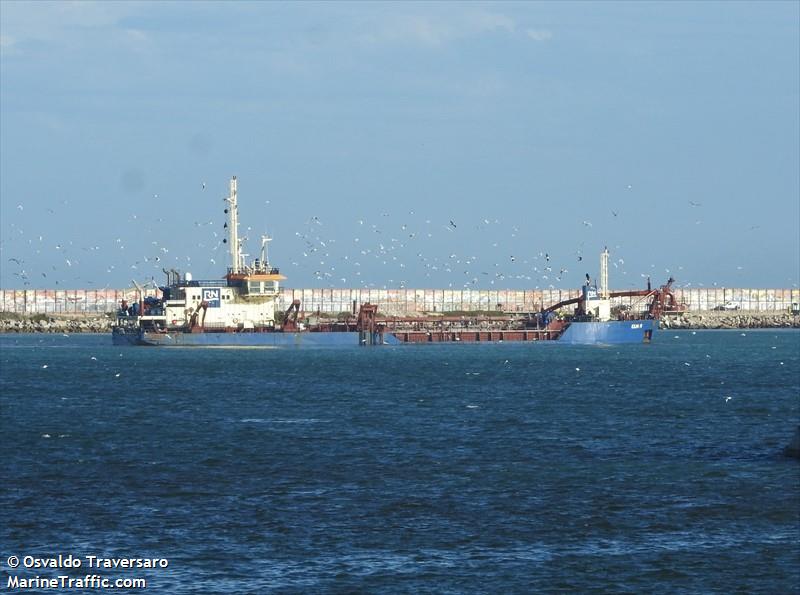 idun r (Hopper Dredger) - IMO 8325250, MMSI 246773000, Call Sign PCJJ under the flag of Netherlands