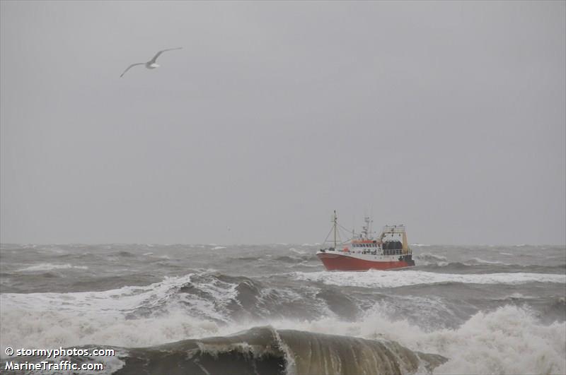 john b (Fishing vessel) - IMO , MMSI 250101800, Call Sign EI7280 under the flag of Ireland