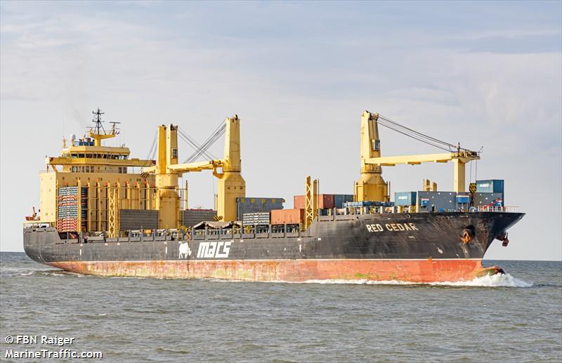 red cedar (General Cargo Ship) - IMO 9231092, MMSI 538090070, Call Sign V7EH4 under the flag of Marshall Islands