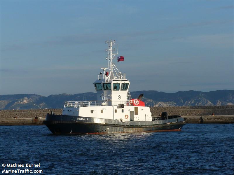 mistral 9 (Tug) - IMO 9192595, MMSI 227006670, Call Sign FW8958 under the flag of France