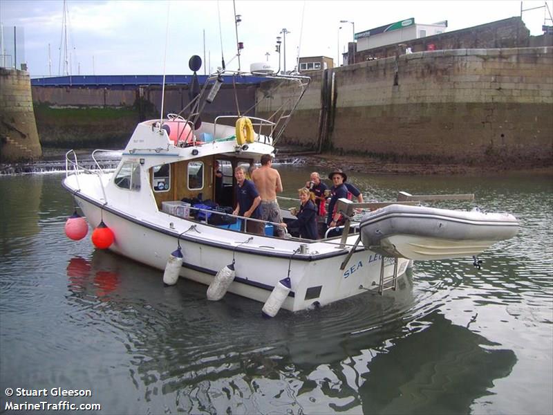 sea leopard (Diving ops) - IMO , MMSI 235023771, Call Sign MGZW4 under the flag of United Kingdom (UK)