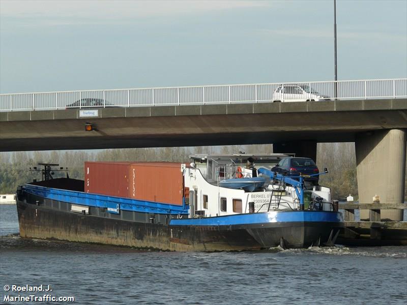 berkel 01 (Cargo ship) - IMO , MMSI 244700670, Call Sign PE3878 under the flag of Netherlands