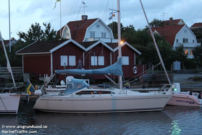 a cappella (Pleasure craft) - IMO , MMSI 265662650, Call Sign SB3600 under the flag of Sweden