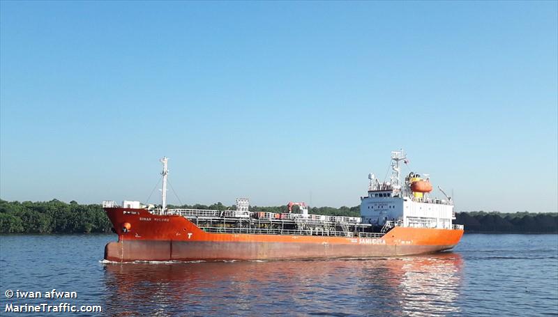 mt.sinar maluku (Chemical/Oil Products Tanker) - IMO 9297709, MMSI 525009346, Call Sign YBEP2 under the flag of Indonesia