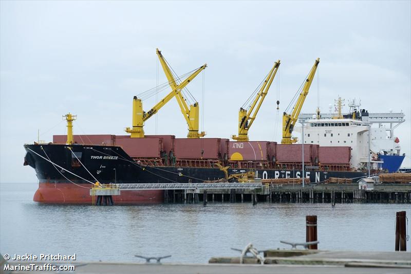 thor breeze (Bulk Carrier) - IMO 9474802, MMSI 566985000, Call Sign 9V6895 under the flag of Singapore