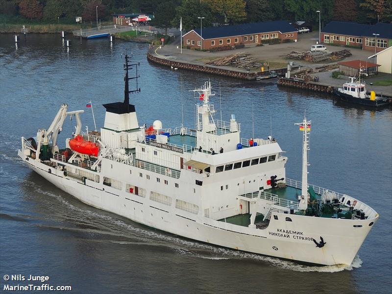 akademik n.strakhov (Research Vessel) - IMO 8211174, MMSI 273418070, Call Sign UIMS under the flag of Russia