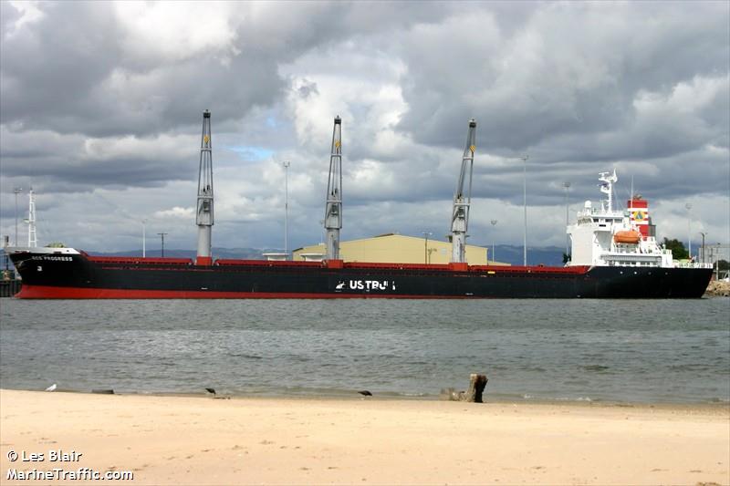 spring bright (Bulk Carrier) - IMO 9557862, MMSI 357673000, Call Sign 3FLF5 under the flag of Panama