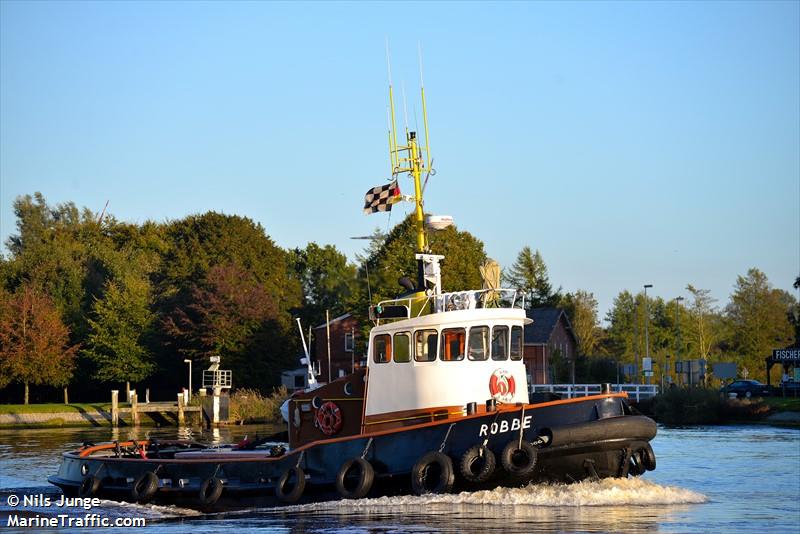 robbe (Tug) - IMO , MMSI 211288300, Call Sign DJOR under the flag of Germany