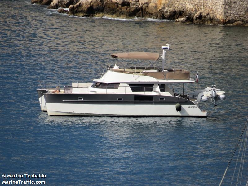 fantasia (Pleasure craft) - IMO , MMSI 227162940 under the flag of France