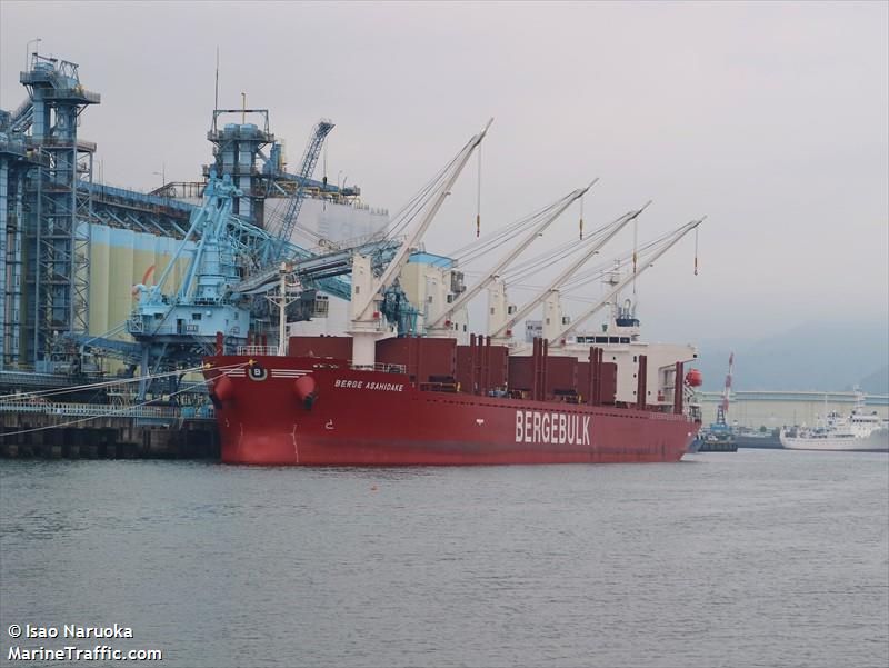 berge asahidake (Bulk Carrier) - IMO 9713181, MMSI 235113778, Call Sign 2IYI4 under the flag of United Kingdom (UK)