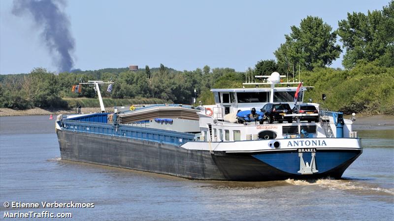 antonia (Cargo ship) - IMO , MMSI 244670674, Call Sign PE6725 under the flag of Netherlands